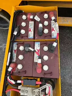 Scherenarbeitsbühne  JCB S2632E (13)