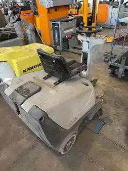 Ride-on fejemaskiner - Nilfisk SR1000S (2)