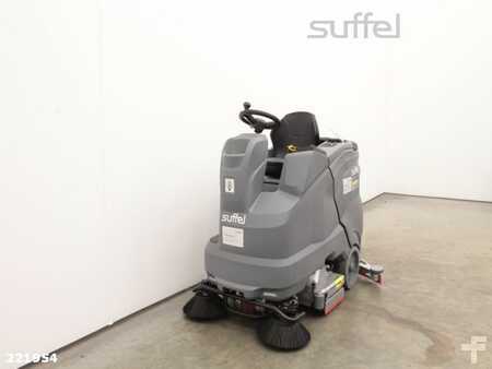Ride On Vacuum Sweeper 2021  Kärcher B 150 R (2)