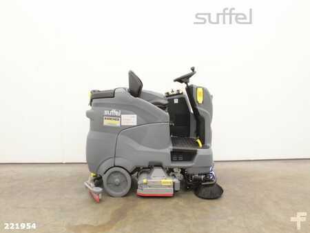Ride On Vacuum Sweeper 2021  Kärcher B 150 R (5)