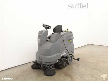 Ride On Vacuum Sweeper 2017  Kärcher B 150 R (2)