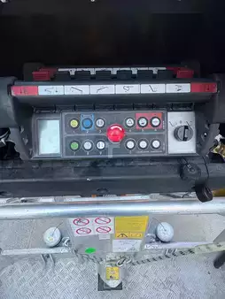 Csukló munka emelvény 2017  JLG X17J+ Kompakte Raupenarbeitsbühne (8)