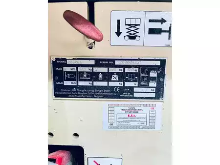 Pracovní plošina s nůžkovým zdvihem 2005  JLG 2030 ES (11)