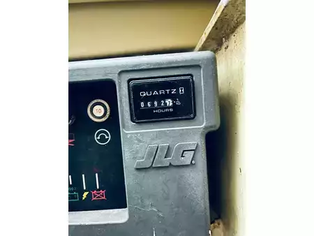 Pracovní plošina s nůžkovým zdvihem 2005  JLG 2030 ES (13)