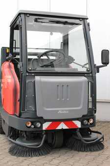 Zamiatarki próżniowe samojezdne 2017  Hako Sweepmaster D1500RH - DIESEL (18)