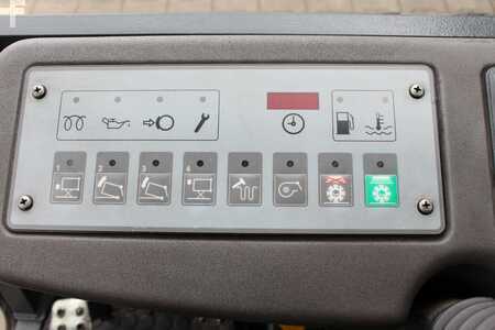 Zamiatarki próżniowe samojezdne 2017  Hako Sweepmaster D1500RH - DIESEL (19)