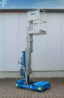 Senkrechtarbeitsbühne 2017  Genie IWP-20S (13)