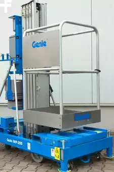 Senkrechtarbeitsbühne 2017  Genie IWP-20S (17)