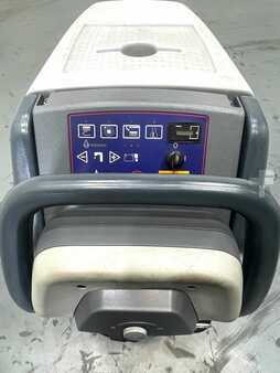 Súrológép 2016  Nilfisk BA 551 CD (7)