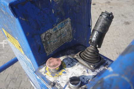 Scherenarbeitsbühne 2002  Upright TM 12 - Batterie defekt (2)
