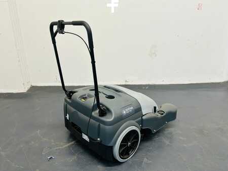 Máquina barredora 2022 Nilfisk SW750 (3)