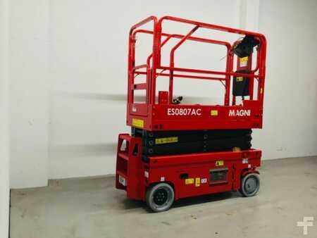 Plataforma Tijera 2025 Magni ES0807AC (4)
