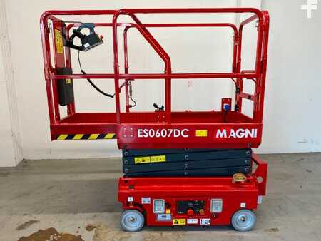 Plataforma Tijera 2025 Magni ES0607DC (4)