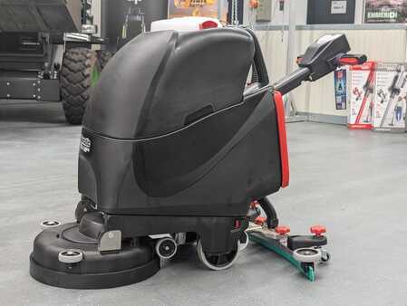 Zametací sací stroj 2025  Numatic TTB3045NX-R (1)