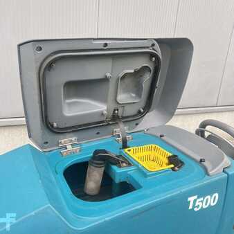 Riding scrubber dryer 2018  Tennant T500 (12)