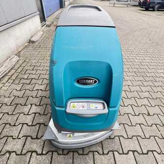 Riding scrubber dryer 2018  Tennant T500 (2)