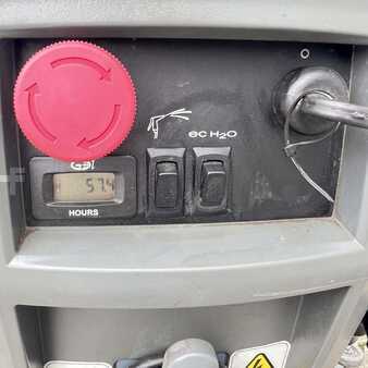 Riding scrubber dryer 2018  Tennant T500 (5)