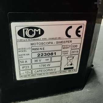 Ride On Vacuum Sweeper 2019  RCM R850NE (14)