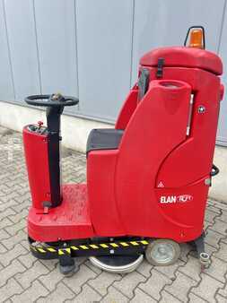 Scrubber Dryer 2017  RCM Elan 732 (3)