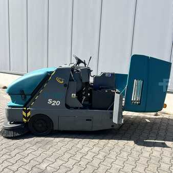 Ride On Vacuum Sweeper 2012  RCM S20 (14)