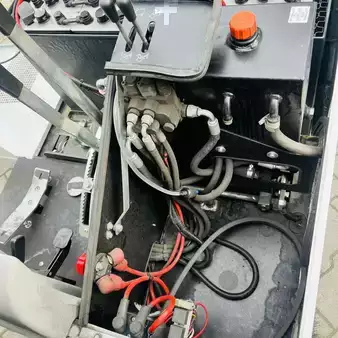 Spazzatrici aspiratrici uomo a bordo 2018  RCM OTTO E-TOP (15)