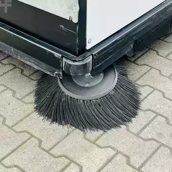 Spazzatrici aspiratrici uomo a bordo 2018  RCM OTTO E-TOP (19)