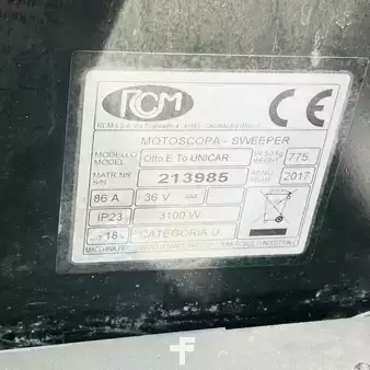 Spazzatrici aspiratrici uomo a bordo 2018  RCM OTTO E-TOP (23)