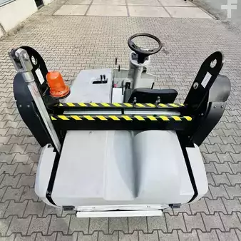 Spazzatrici aspiratrici uomo a bordo 2018  RCM OTTO E-TOP (4)