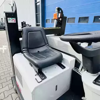 Spazzatrici aspiratrici uomo a bordo 2018  RCM OTTO E-TOP (6)