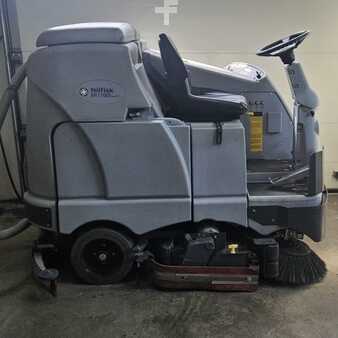 Riding scrubber dryer - Nilfisk SC1100 S C (1)