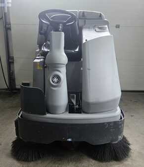 Riding scrubber dryer - Nilfisk SC1100 S C (5)