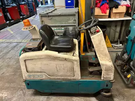 *** Jiné *** 2014  Tennant 6100 (2)