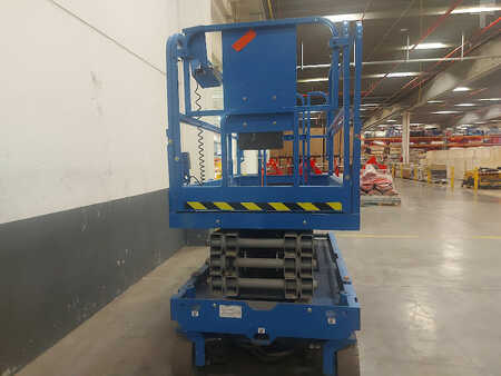 Pracovní plošina s nůžkovým zdvihem 2016 Genie GS2646 (2)