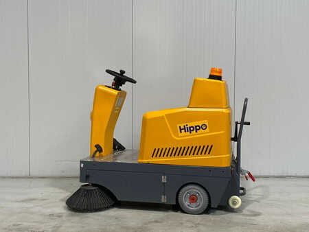 Aufsitz-Kehrmaschine 2023  Hippo S1150 (2)