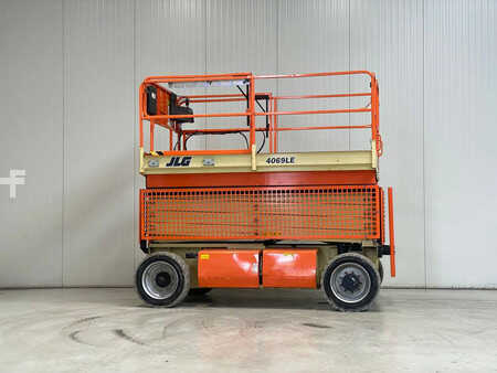 Schaarhoogwerker  JLG 4069LE (2)