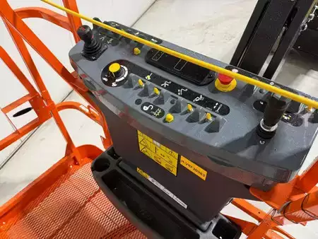 Articulating boom 2025  JLG E450AJ (3)