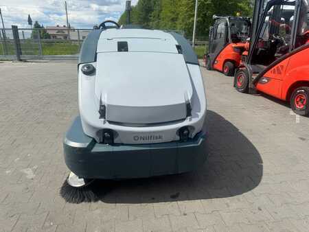 Ride On Vacuum Sweeper 2021  Nilfisk CS 7010 (2)