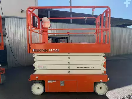 Scissors Lifts 2022  Snorkel S4732E (1)