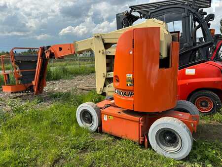 Knikarmhoogwerker 2003  JLG 300 ajp (1)