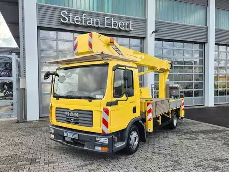 Plataforma sobre camión 2007  MAN TGL 8.150 4x2 Bison Palfinger TKA 30 (2)