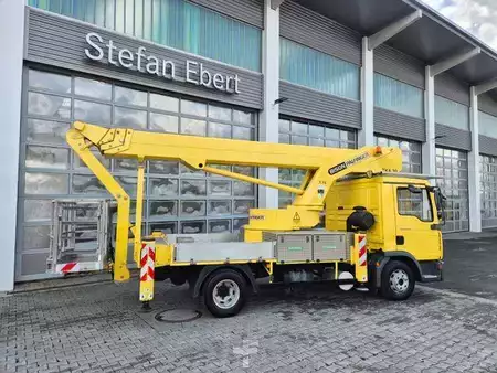 Plataforma sobre camión 2007  MAN TGL 8.150 4x2 Bison Palfinger TKA 30 (8)