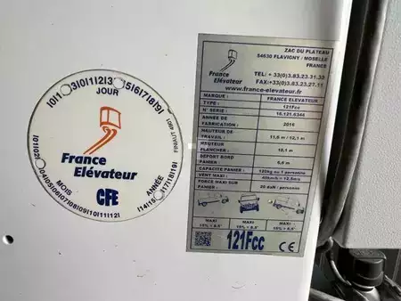 Plošina na nákladním automobilu 2016  Renault Master 2.3 dCi / France Elevateur 121FCC, 12,5m (12)