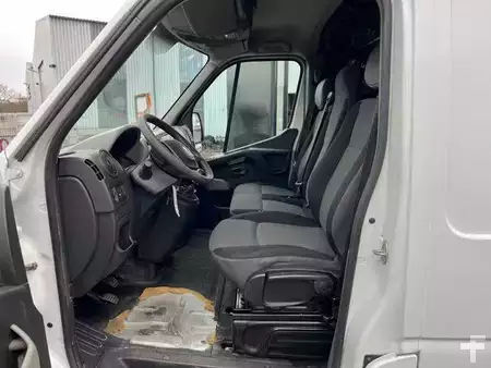 Plošina na nákladním automobilu 2016  Renault Master 2.3 dCi / France Elevateur 121FCC, 12,5m (13)