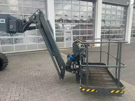 Plataformas articuladas 2021  Aichi SP 14 DJ / 1.178h / Arbeitshöhe: 15,9m (12)