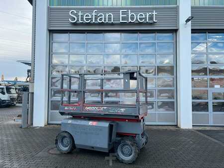 Piattaforme aeree a pantografo 2004  Genie GS 2668 / 2.465h / Allrad / Arbeitshöhe: 9,90m (1)