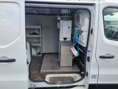 Lastvogns platform 2018  Renault Trafic dCi 120 L1H1 / France Elavateur 10,6m (10)
