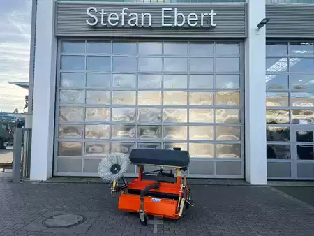 Máquina barredora 2023  Bema 20 BK Kehrmaschine / Kramer 5040 / 2023 / NEU (1)