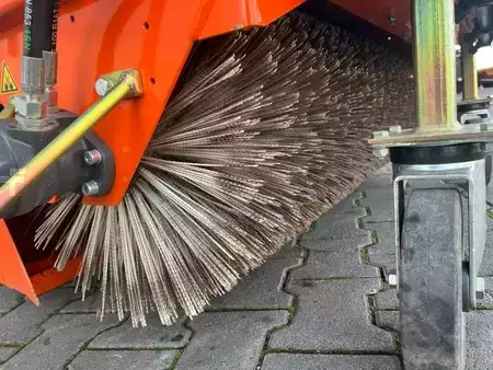 Máquina barredora 2023  Bema 20 BK Kehrmaschine / Kramer 5040 / 2023 / NEU (14)