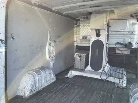 Plošina na nákladním automobilu 2015  Renault Trafic dCi 120 L1H1 / TIME France ETL 21 8m (11)