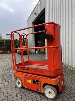 Scissor lift 2011  Snorkel M1230E (1)